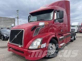 Volvo VNL64T730 Autotractoare