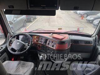 Volvo VNL64T730 Autotractoare