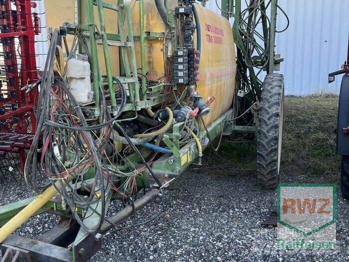 Amazone UG 3000 Tractoare agricole sprayers