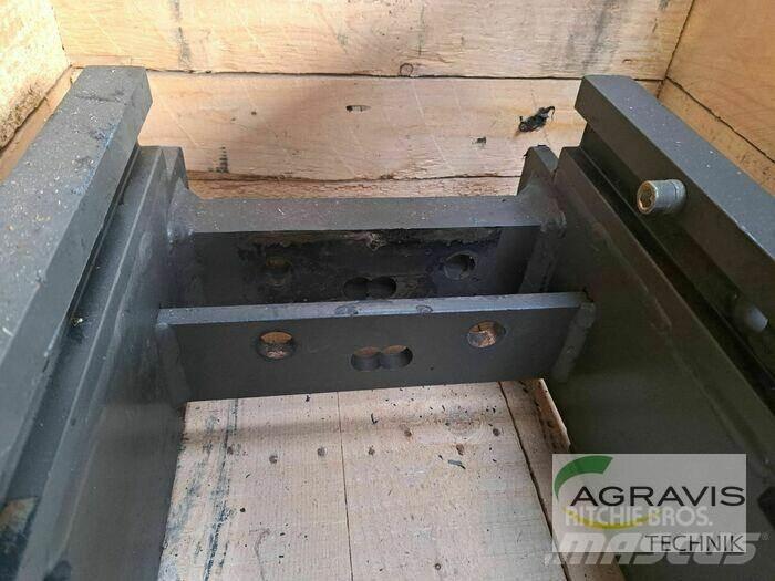 CLAAS ANHÄNGEBOCK Utilaje si accesorii folosite la cresterea animalelor