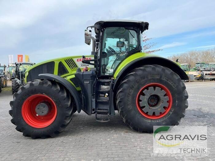CLAAS AXION 950 CMATIC Tractoare