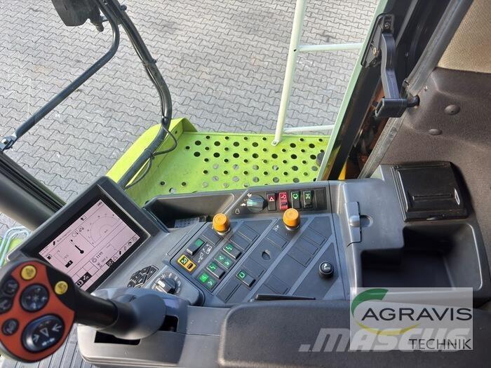 CLAAS LEXION 530 Combine de secerat