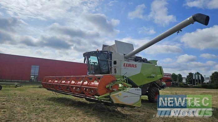 CLAAS LEXION 750 Combine de secerat