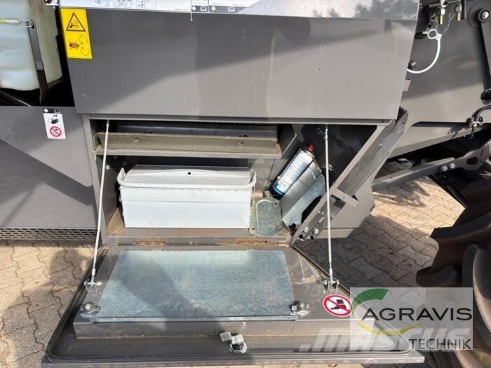 CLAAS TRION 650 Combine de secerat