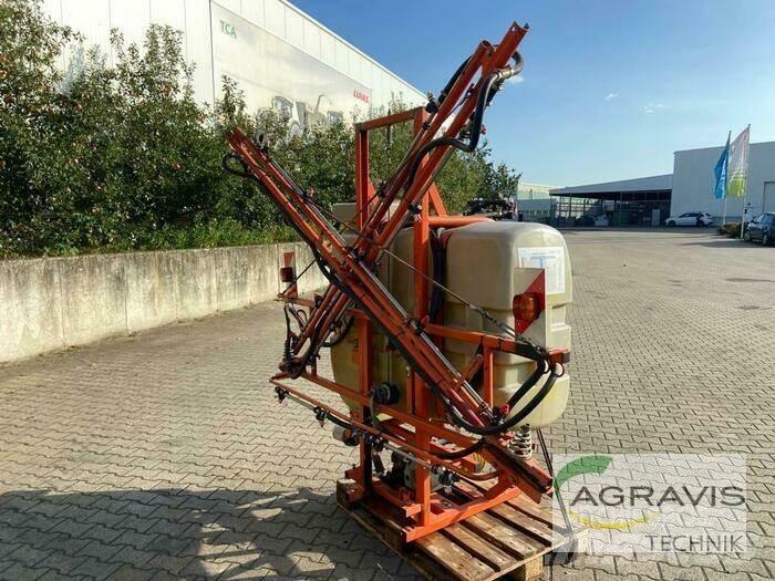 Douven 600 L Tractoare agricole sprayers
