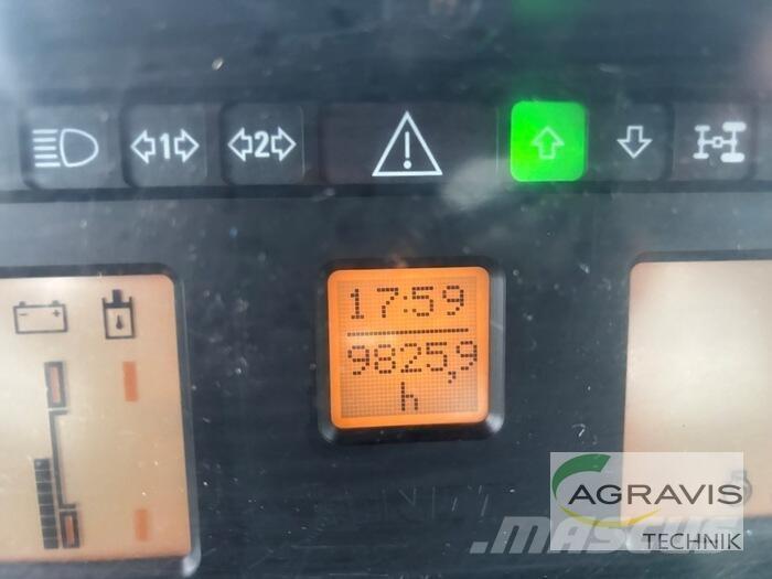 Fendt 711 VARIO Tractoare