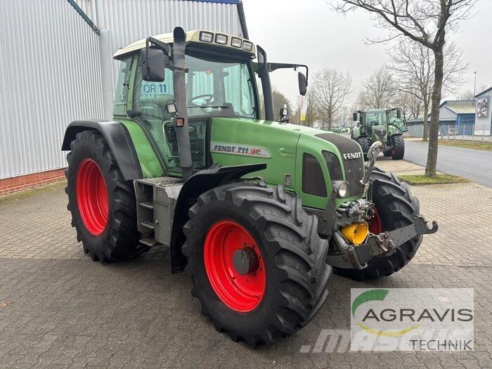 Fendt 711 VARIO Tractoare