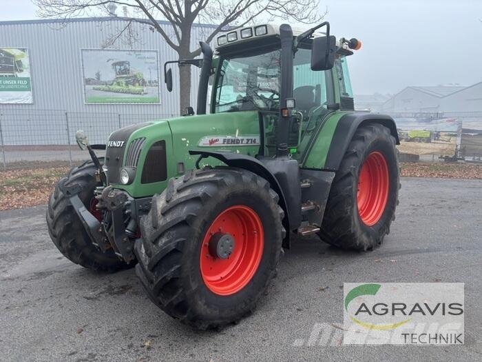 Fendt 714 VARIO Tractoare