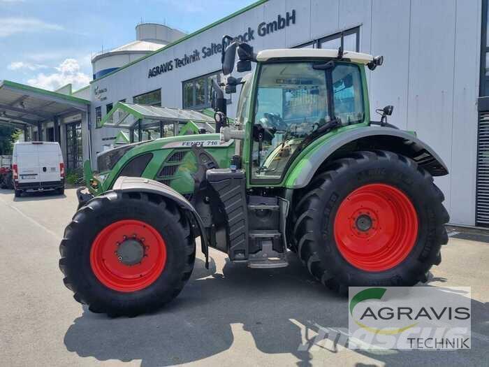 Fendt 714 VARIO SCR Tractoare