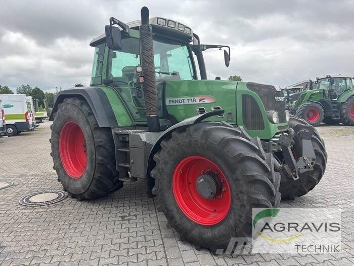 Fendt 718 VARIO Tractoare
