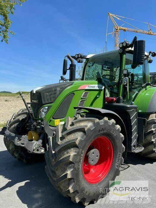 Fendt 718 VARIO S4 Tractoare