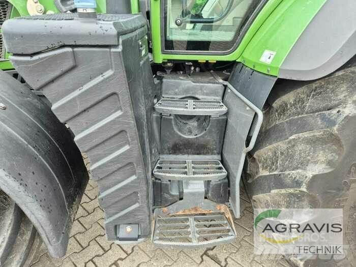 Fendt 718 VARIO S4 Tractoare