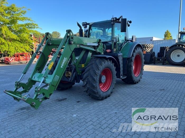 Fendt 718 VARIO S4 Tractoare