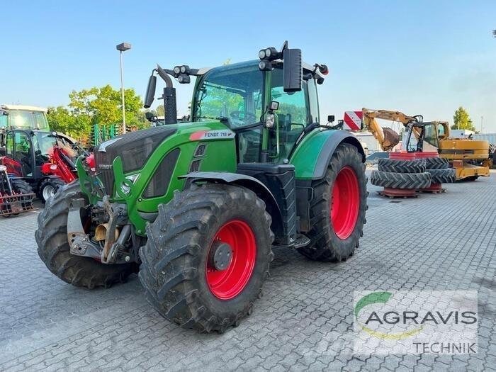 Fendt 718 VARIO S4 Tractoare