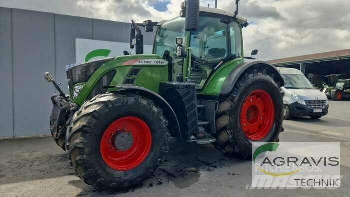 Fendt 724 VARIO S4 Tractoare
