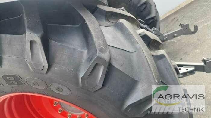 Fendt 724 VARIO S4 Tractoare