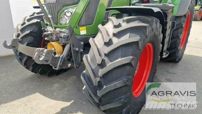 Fendt 724 VARIO S4 Tractoare