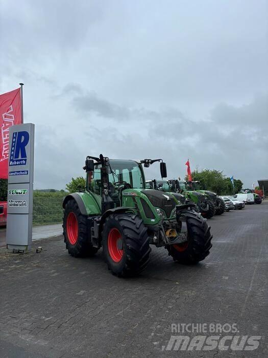 Fendt 724 VARIO SCR Tractoare