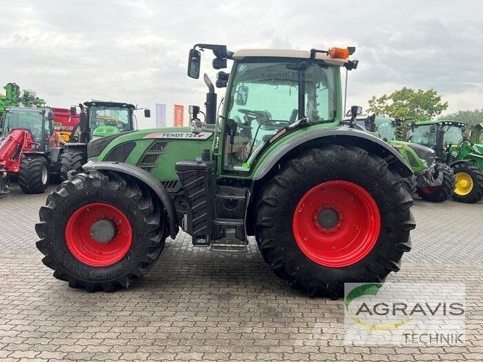Fendt 724 VARIO SCR Tractoare