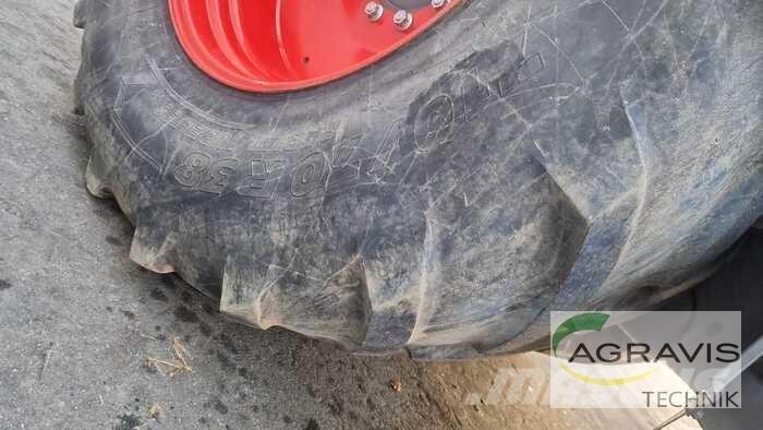 Fendt 818 VARIO Tractoare