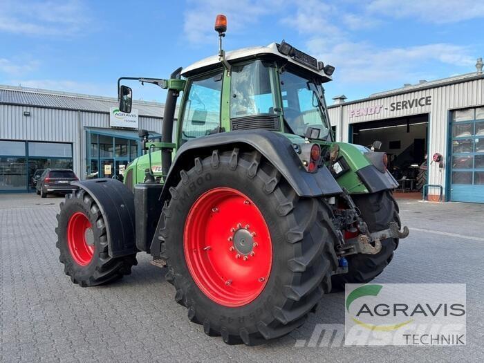 Fendt 820 VARIO Tractoare