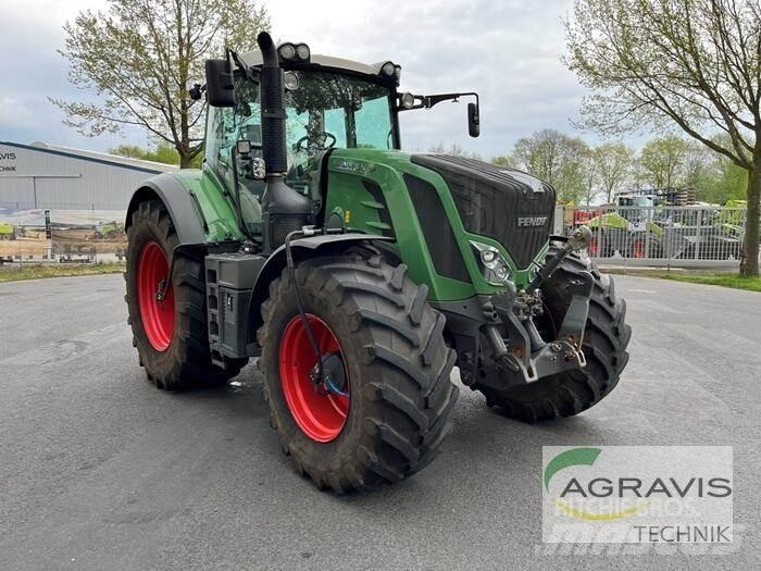 Fendt 824 VARIO S4 Tractoare