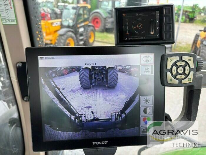Fendt 824 VARIO S4 Tractoare