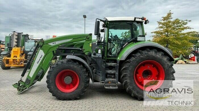 Fendt 824 VARIO S4 Tractoare