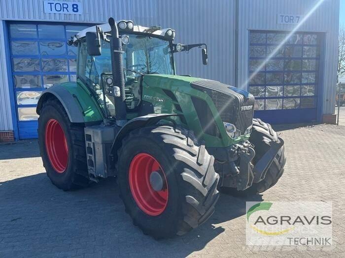 Fendt 824 VARIO SCR Tractoare