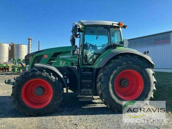 Fendt 824 VARIO SCR Tractoare