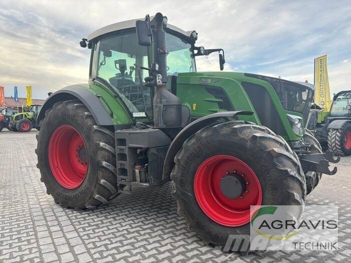 Fendt 826 VARIO S4 Tractoare