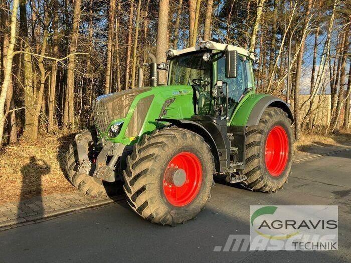 Fendt 826 VARIO S4 Tractoare