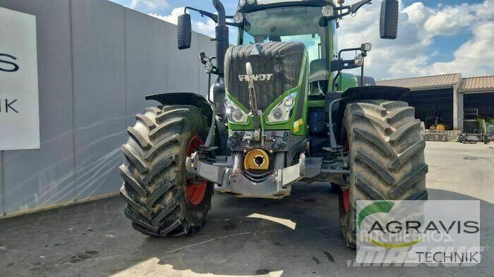 Fendt 826 VARIO S4 Tractoare