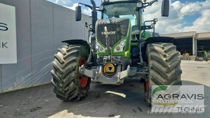 Fendt 826 VARIO S4 Tractoare