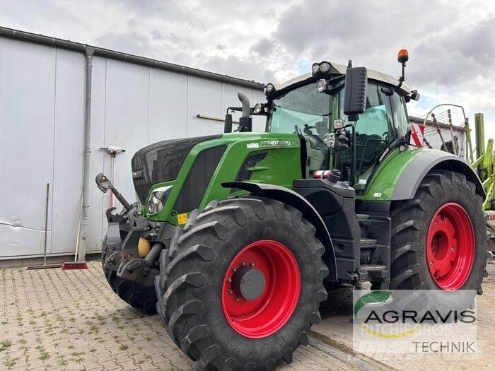 Fendt 826 VARIO S4 Tractoare