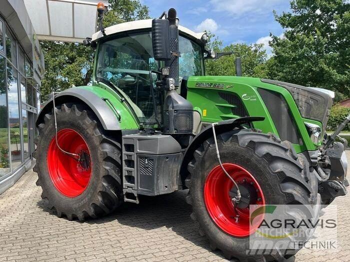 Fendt 828 VARIO S4 Tractoare