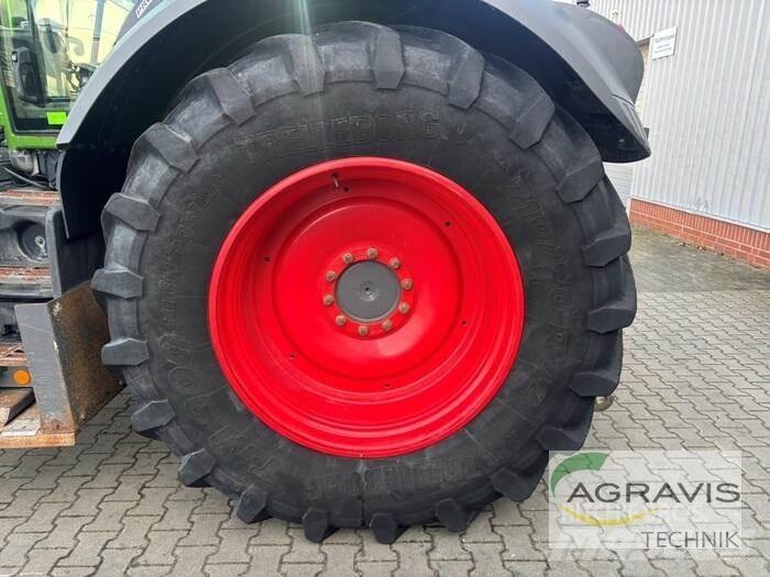 Fendt 828 VARIO S4 Tractoare