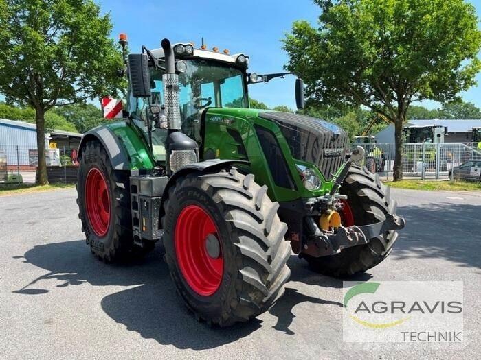 Fendt 828 VARIO S4 Tractoare