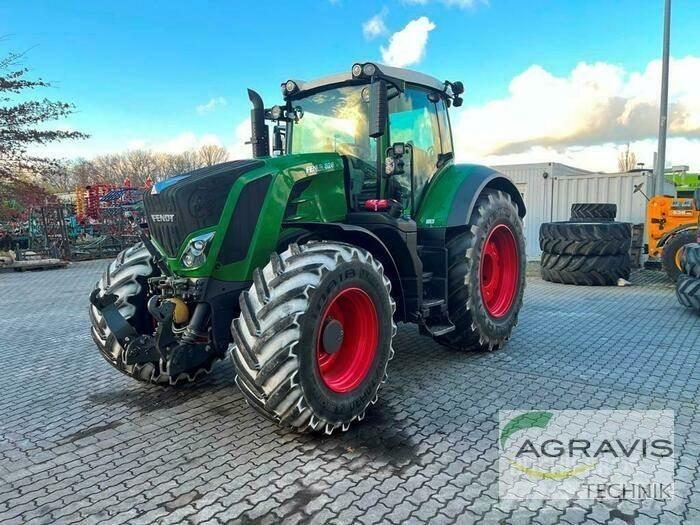 Fendt 828 VARIO S4 Tractoare