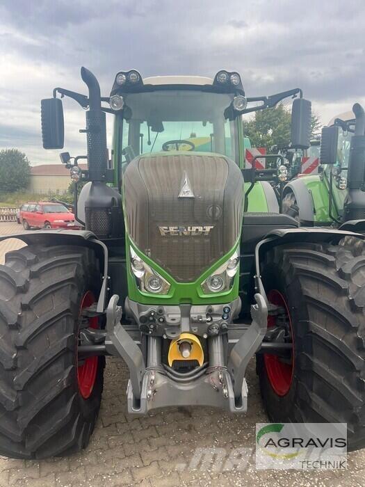 Fendt 828 VARIO S4 Tractoare