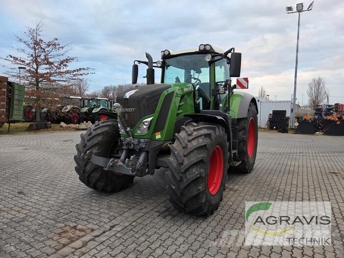 Fendt 828 VARIO S4 Tractoare