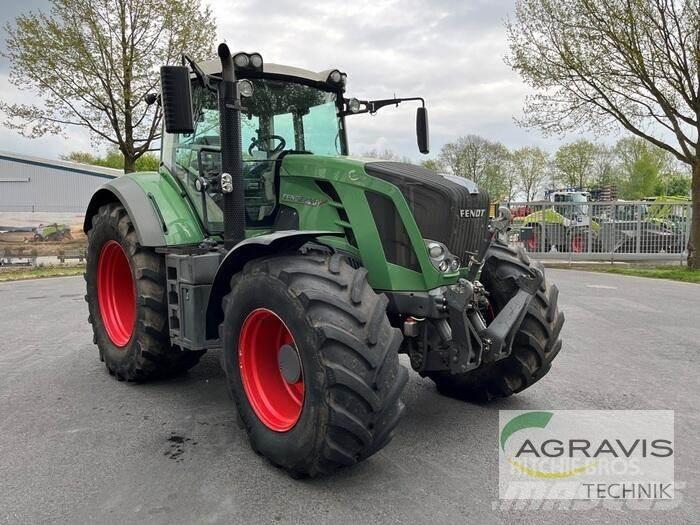Fendt 828 VARIO SCR Tractoare