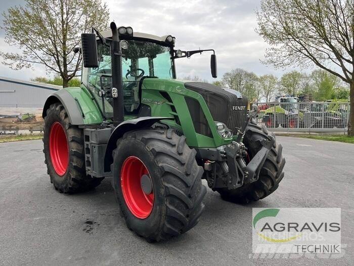 Fendt 828 VARIO SCR Tractoare