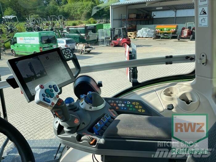 Fendt 933 Vario Tractoare
