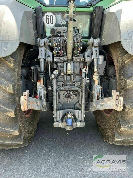 Fendt 933 VARIO SCR Tractoare