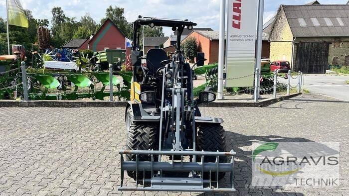 GiANT G2200E Incarcator pe pneuri