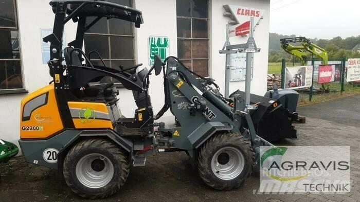 GiANT G2200E-3 Incarcator pe pneuri