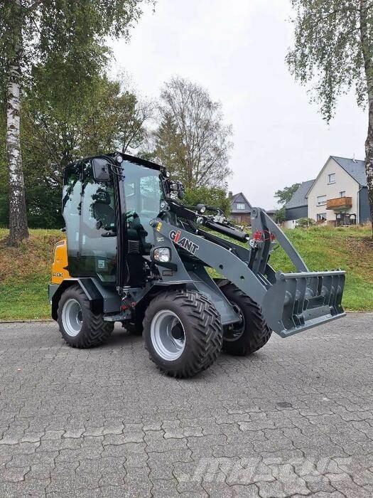 GiANT G2300 HD Incarcator pe pneuri