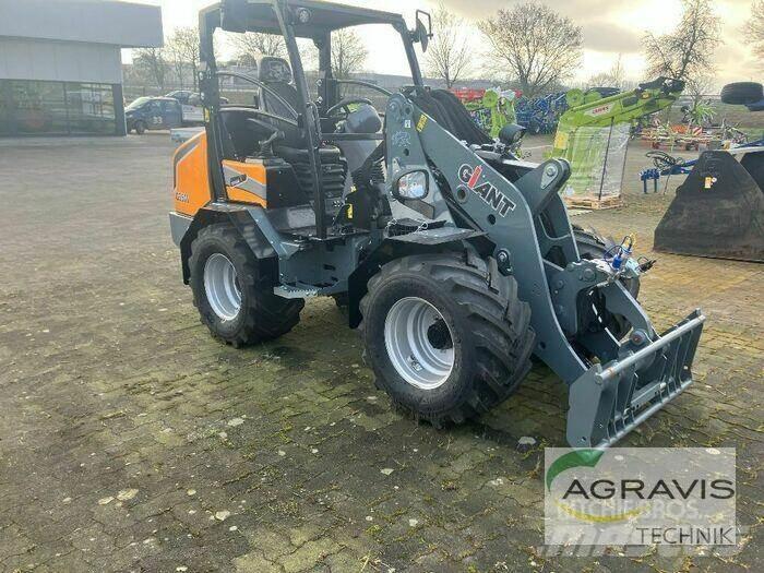 GiANT G3500 Incarcator pe pneuri