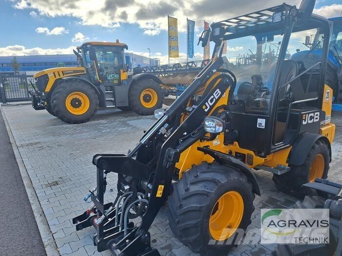 JCB 403 AGRI Incarcator pe pneuri